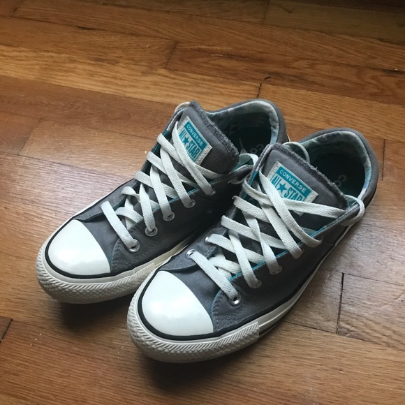 gray converse low tops